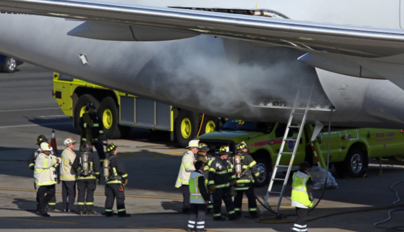Overheated lithion-ion batteries in the auxiliary power unit of Boeing 787 Dreamliners caused fires several times in 2013.
