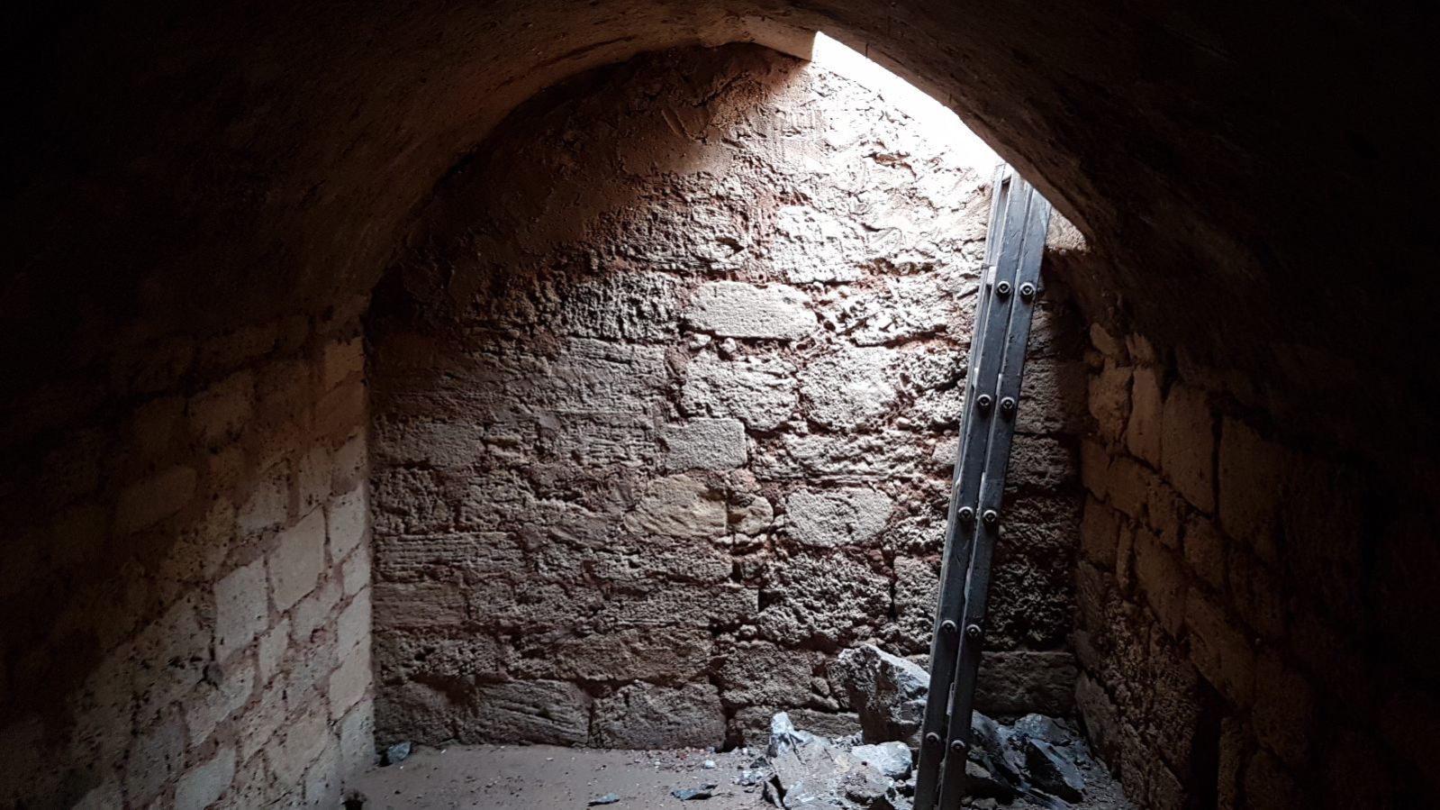The The inside of a septic tank introduced to Jaffa’s new neighborhoods in the late 19th century. Photo by Yoav Arbel/Israel Antiquities Authority of a septic tank introduced to Jaffa’s new neighborhoods in the late 19th century. Photo by Yoav Arbel/Israel Antiquities Authority