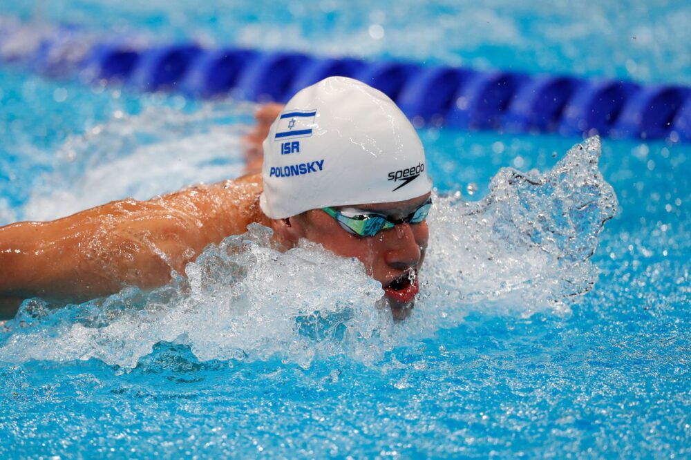 Ron Polonsky swimming for Israel in the Tokyo Olympics. Photo by Simone Castrovillari