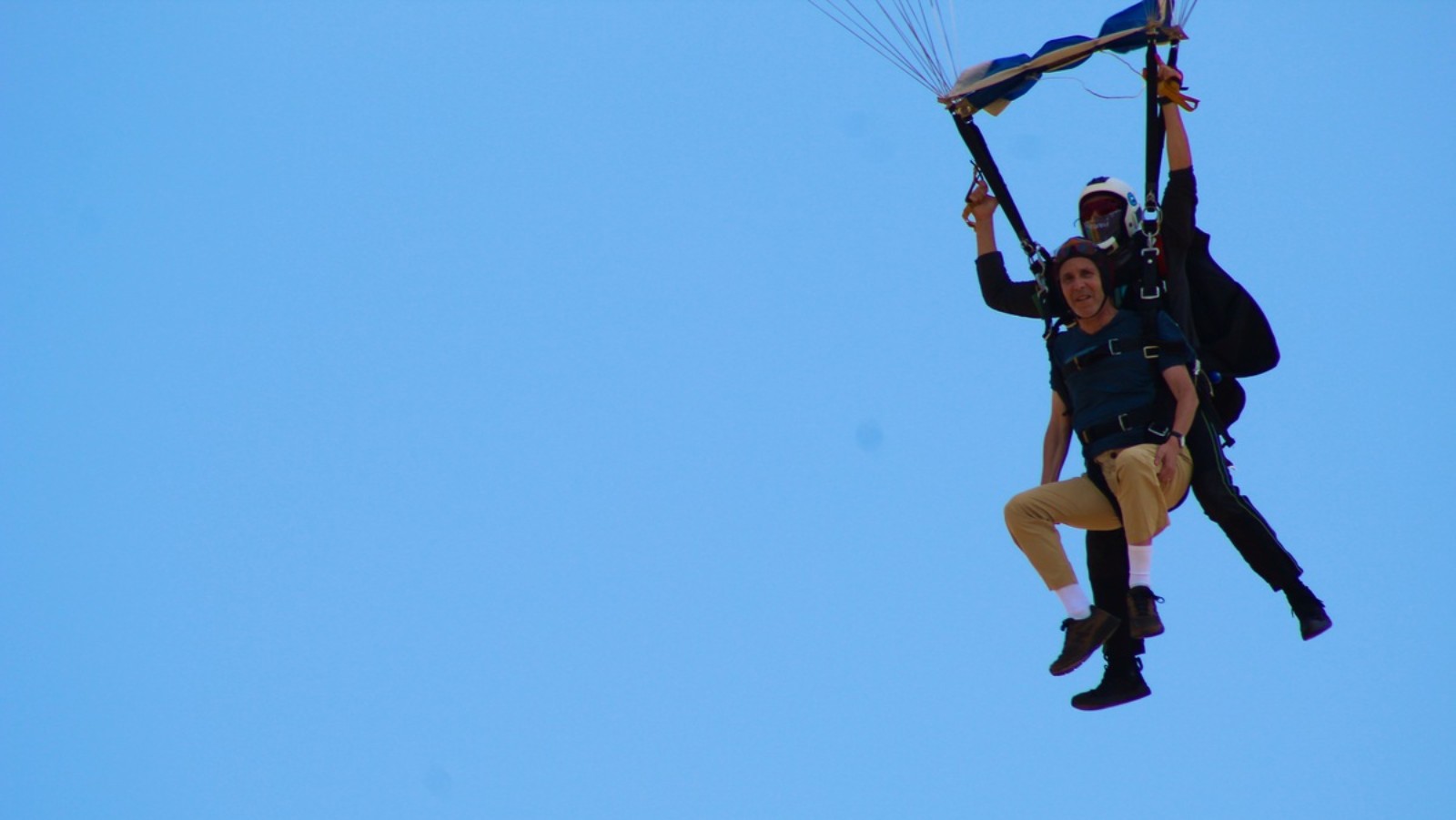 Brian Blum soaring over HaBonim Beach. Photo by Merav Blum