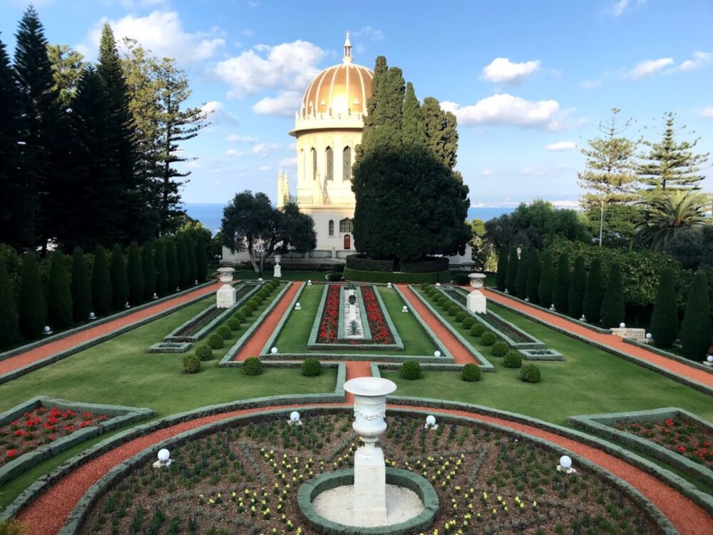 Photo of Bahá’í Gardens by Nicky Blackburn.