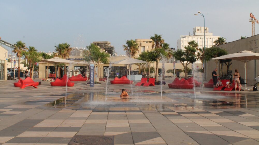 Tel Aviv Port. Photo by Anna Wachspress