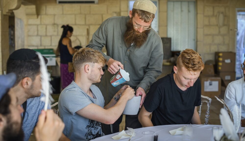 Kalman Gavriel leading a scribal arts workshop. Photo © Yaakov Margol