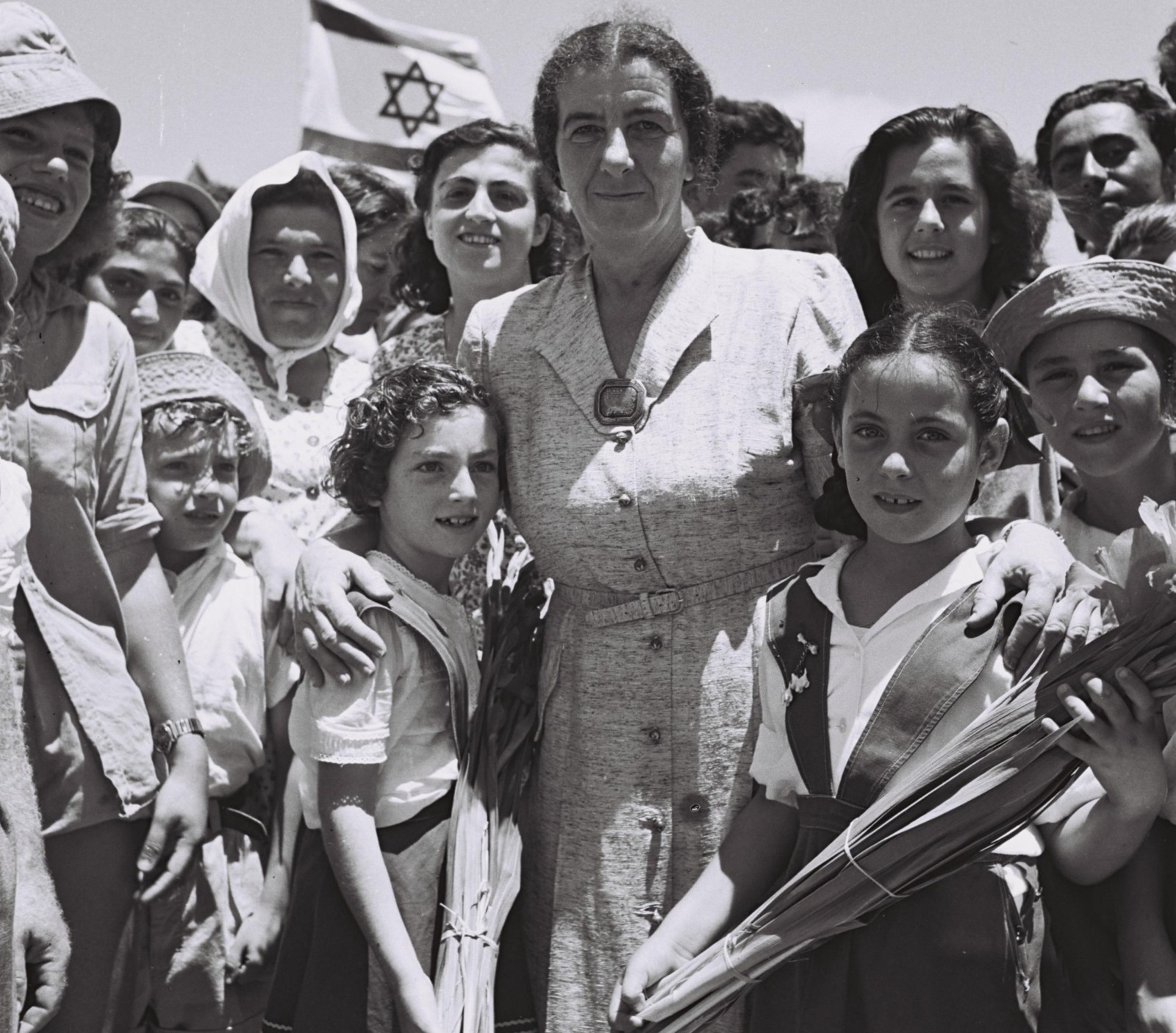 Golda Meir with the children of Kibbutz Shefaim, July 1950. Photo by Teddy Brauner/GPO
