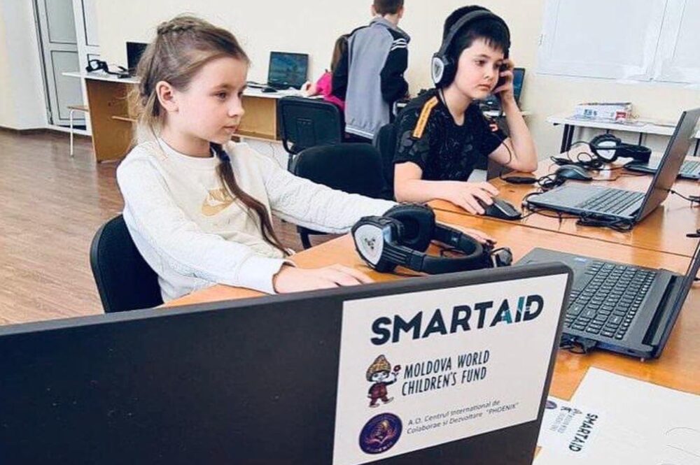 SmartAID and partners set up smart classrooms for Ukrainian refugee children. Photo courtesy of SmartAID