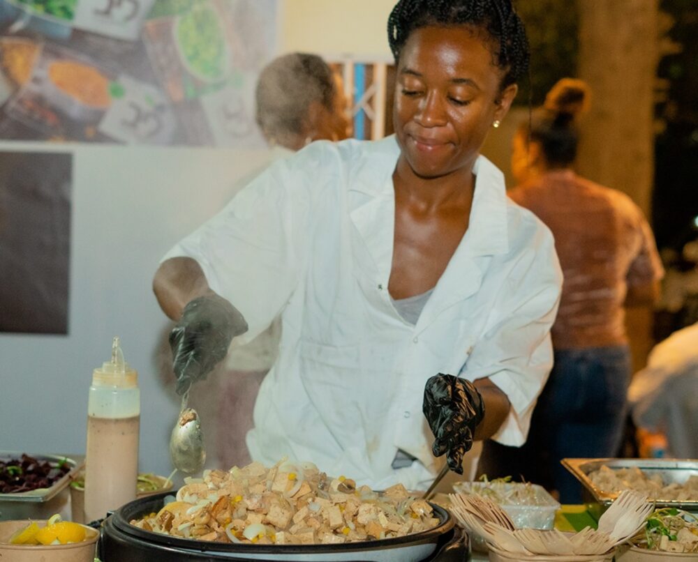 Cooking up a tofu stir-fry at Vegan Fest 2022. Photo by Ruthie Benzimon/Beyond Words