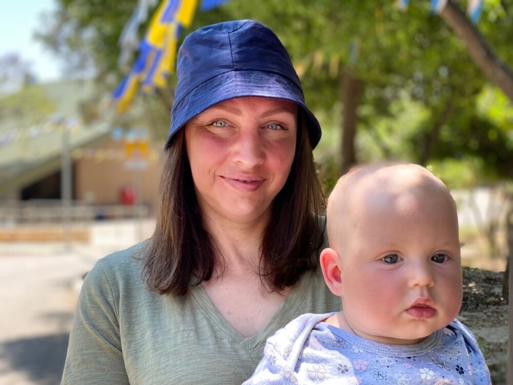 Ukrainian mom Irina Kabakova and her daughter, Varvara. Photo by Nicky Blackburn