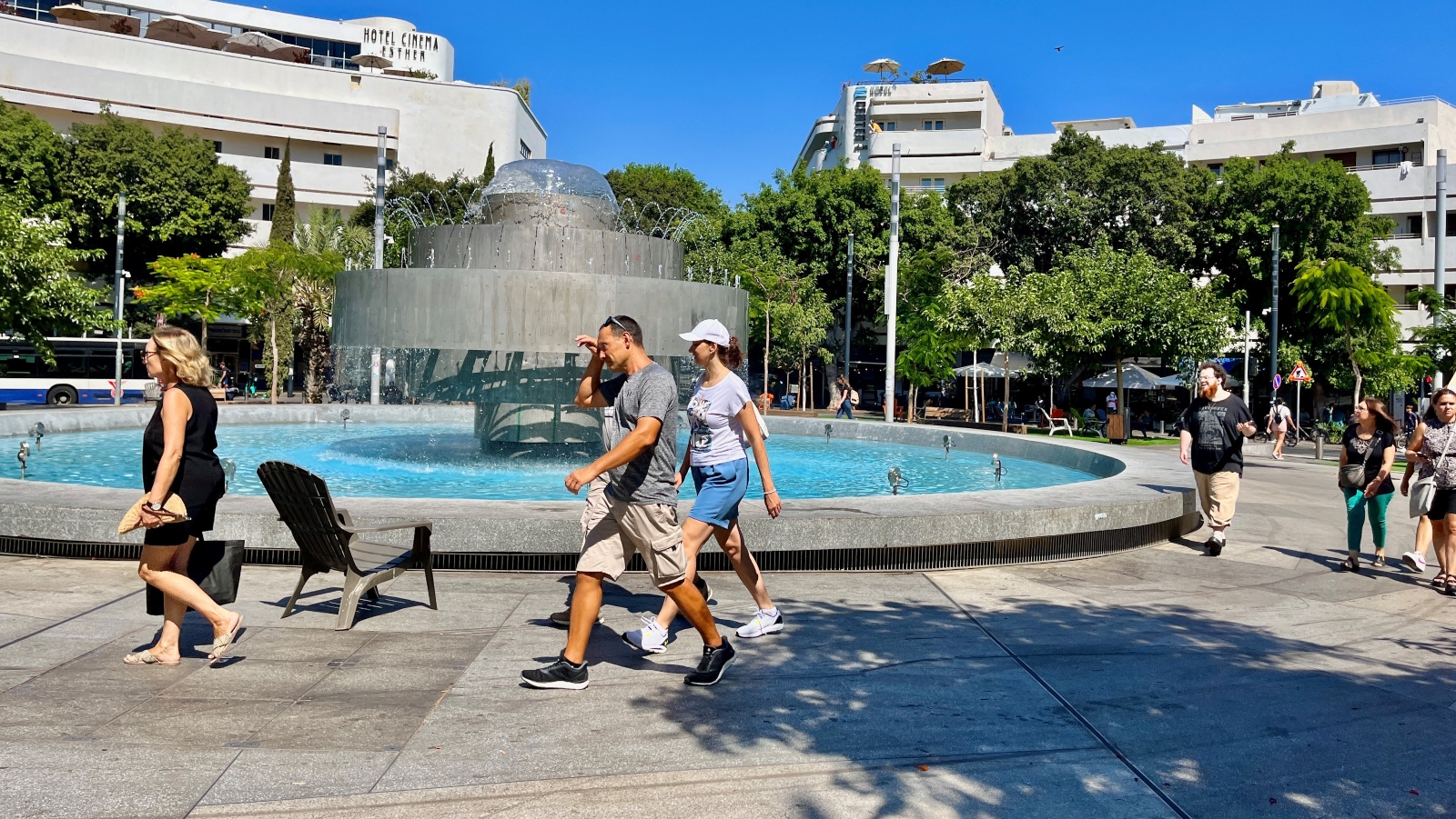 Dizengoff Square, during daytime hours. Photo by Samantha Baron