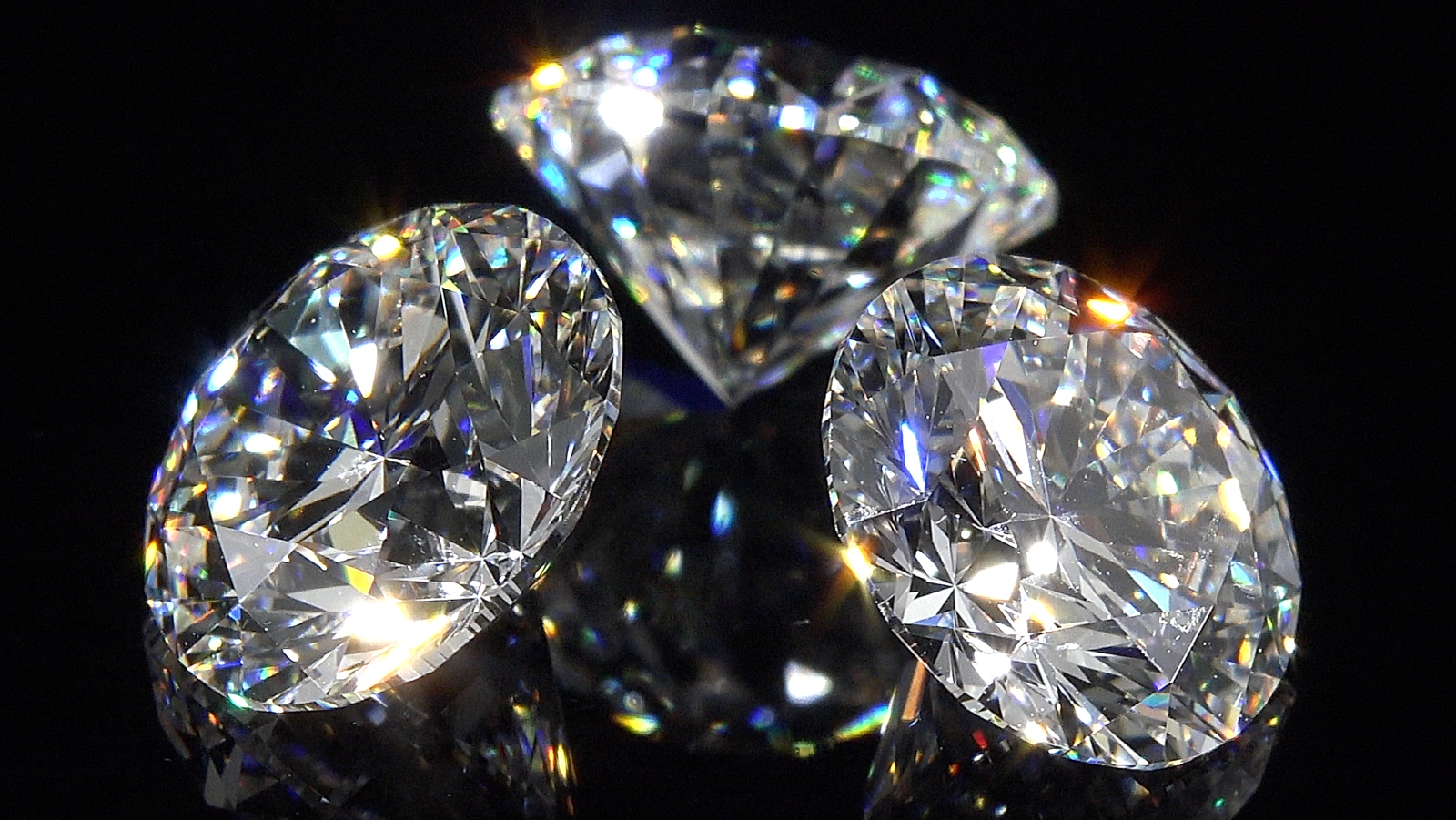 Polished lab-grown Lusix diamonds. Photo courtesy of Lusix