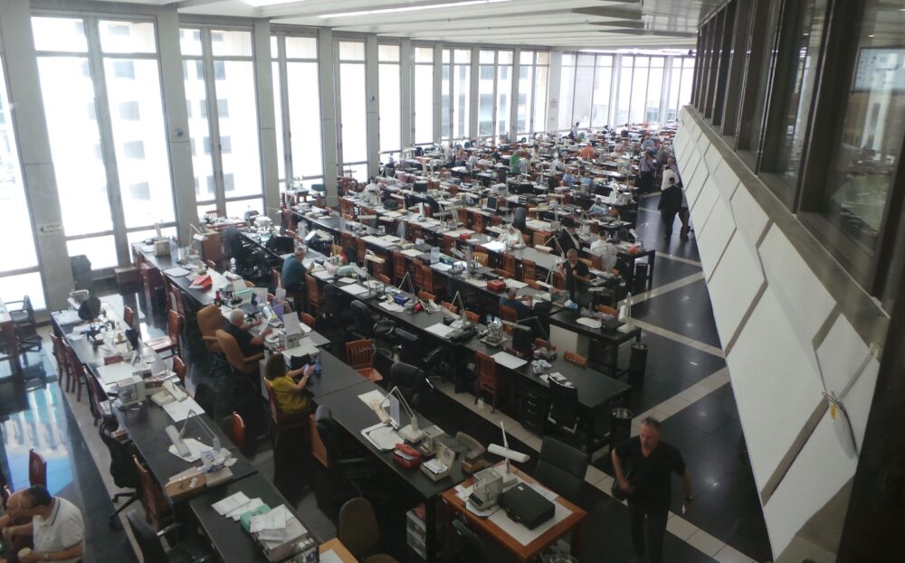 The largest trading hall in the world in the Israel Diamond Exchange. Photo courtesy of IsraelTours4U