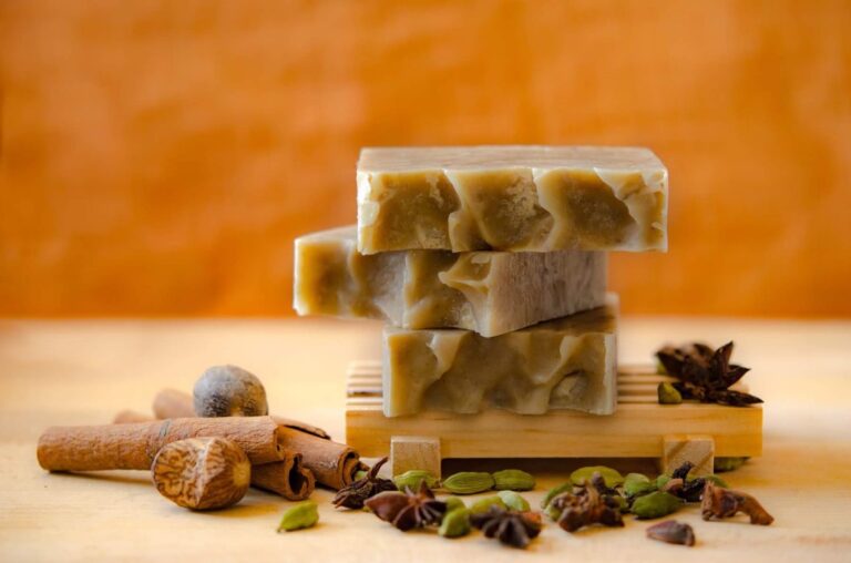 Yonat Midbar studio offers candle-making and natural cosmetics
workshops. Photo by Mor Valdman