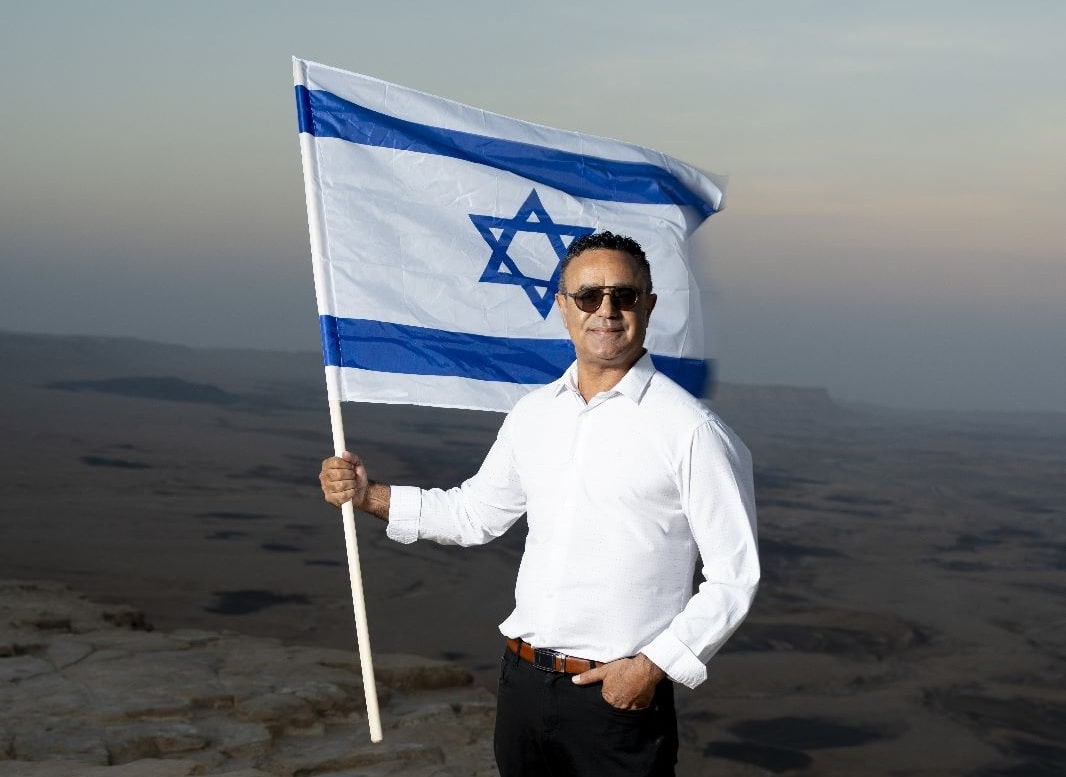 Sami Elkrenawi, a Bedouin Arab hotel owner sheltering hundreds of southern evacuees free of charge. Photo courtesy of Sami Elkrenawi