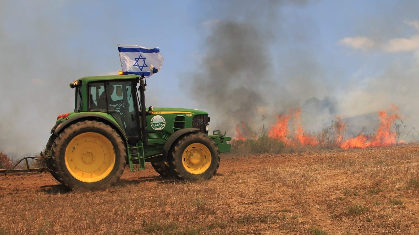 An agricultural field in the Gaza envelope, on fire. Photo courtesy of HaShomer HaChadash