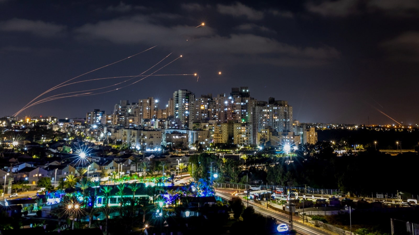 Over Ashkelon, the Iron Dome anti-missile system fires interception missiles against rockets fired from the Gaza Strip, May 13, 2023. Photo by Yossi Aloni/Flash90