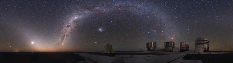 Eclipsed moon in a striking night sky. Photo by Y. Beletsky/ESO