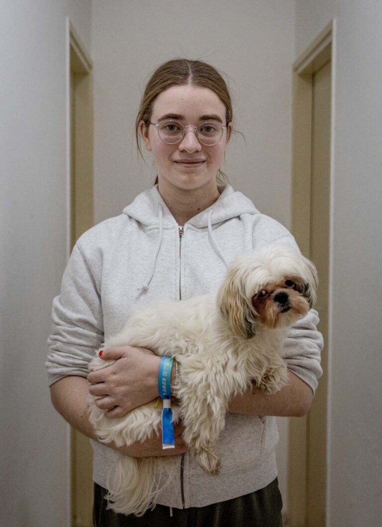 Mia Leimberg and Bella after their release from captivity on November 28, 2023. Photo by Chaim Goldberg Flash90