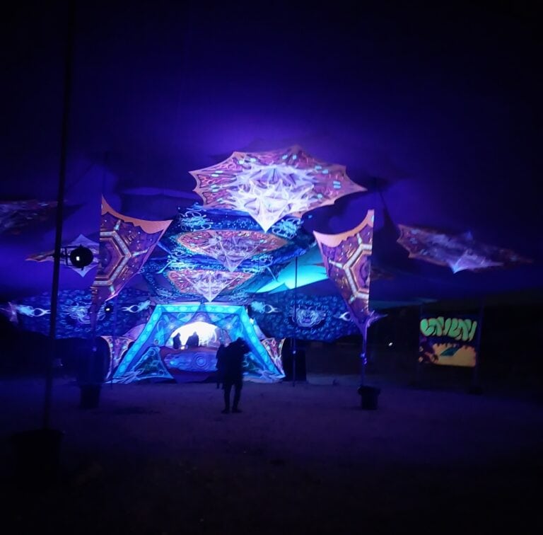 An outdoor rave event in Israel. Photo courtesy of Anashim Tovim