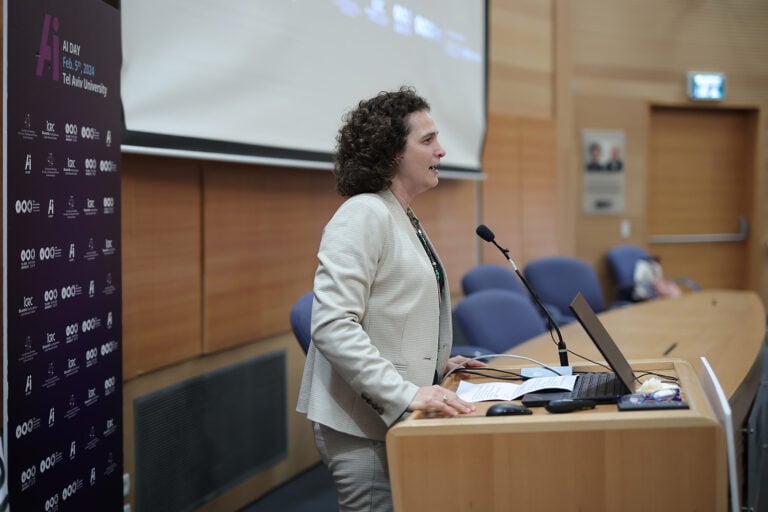 Data scientist Karine Nahon speaking at AI Day at Tel Aviv University, February 5, 2024. Photo by Dror Sithakol