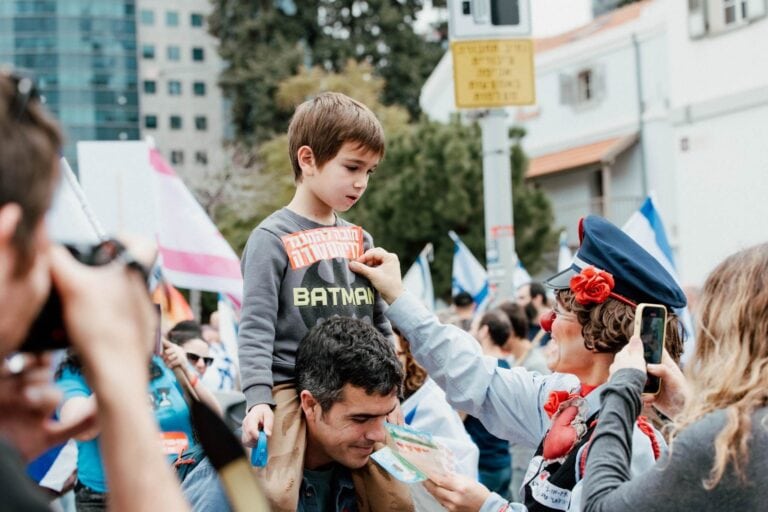 Hashoteret Az-Oolay began her activities during the anti-government protests in Jerusalem. Photo by Oshi Ezra