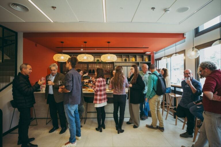 Guests gather for the inauguration of the Mitzpeh Ramon hub. Photo by Shibo/JNF-USA