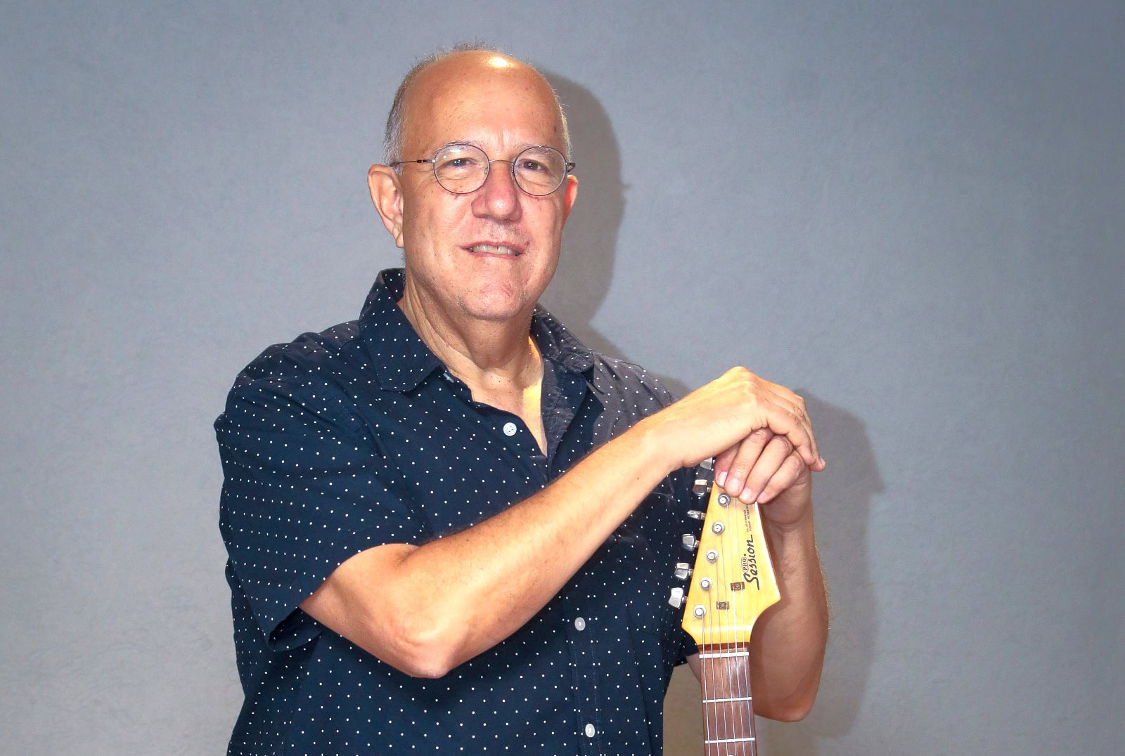 Journalist David Brinn wrote a song honoring Israeli hostages. Photo by Marc Israel Sellem