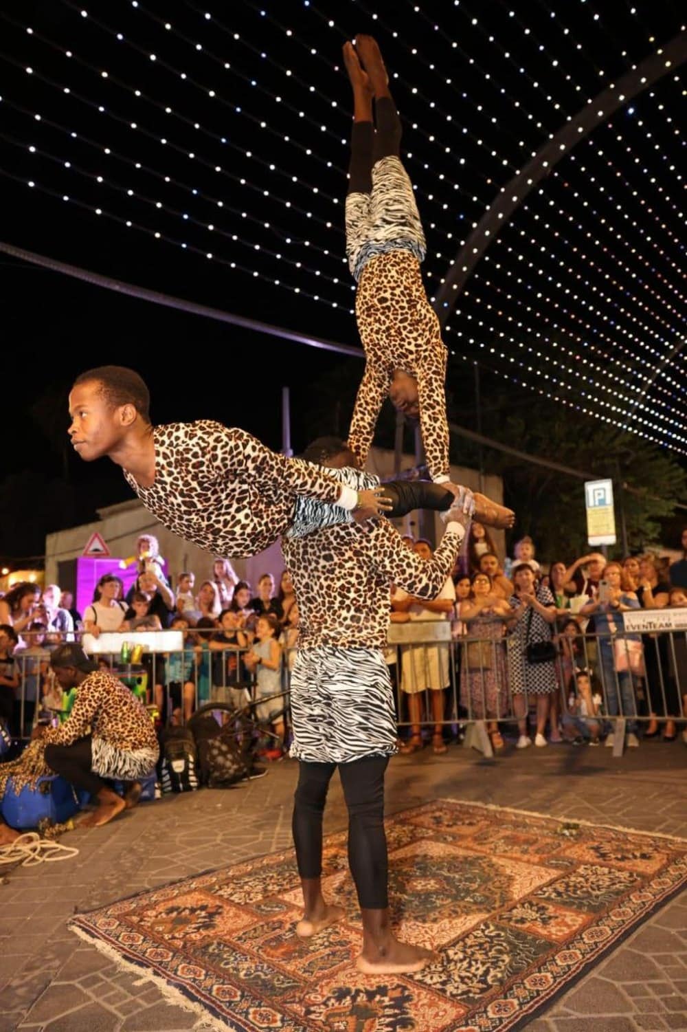 Acrobats perform a show at the International Fringe Festival in Beer Sheva. Photo by Diego Mitelberg