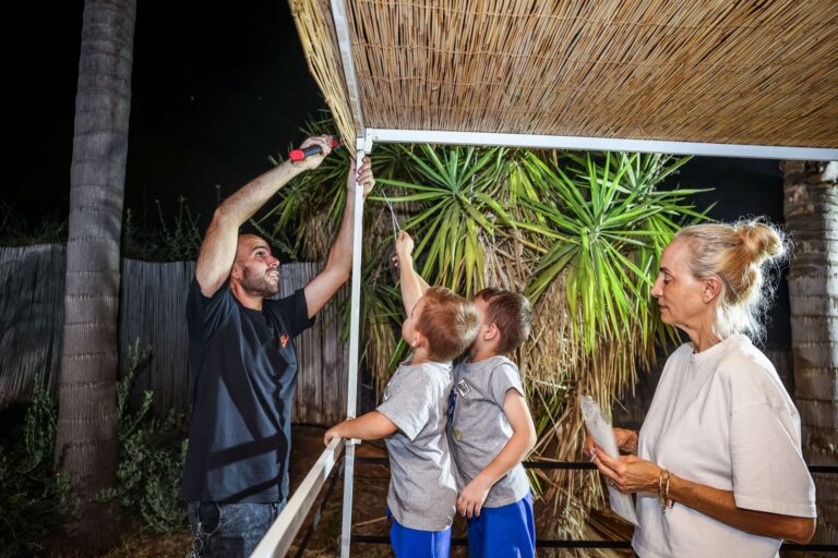 Building a sukkah in Moshav Yashresh, October 12, 2024. Photo by Yossi Aloni/Flash90