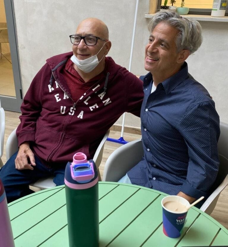 Kidney doner Danny Newman, right, with his recipient, Amir Cohen. Photo courtesy of Danny Newman