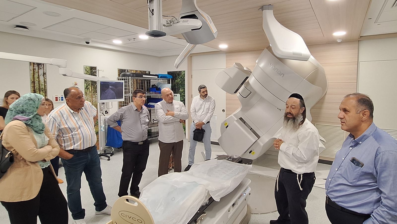 Participants in Jinnovate’s Healthtech Leadership Program meet at Shaare Zedek Medical Center. Photo courtesy of Jinnovate