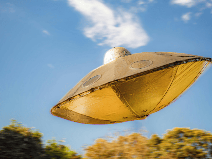 UFO: Are UFO sightings for the rich and bored? Photo by Lucas Pezeta via Pexels