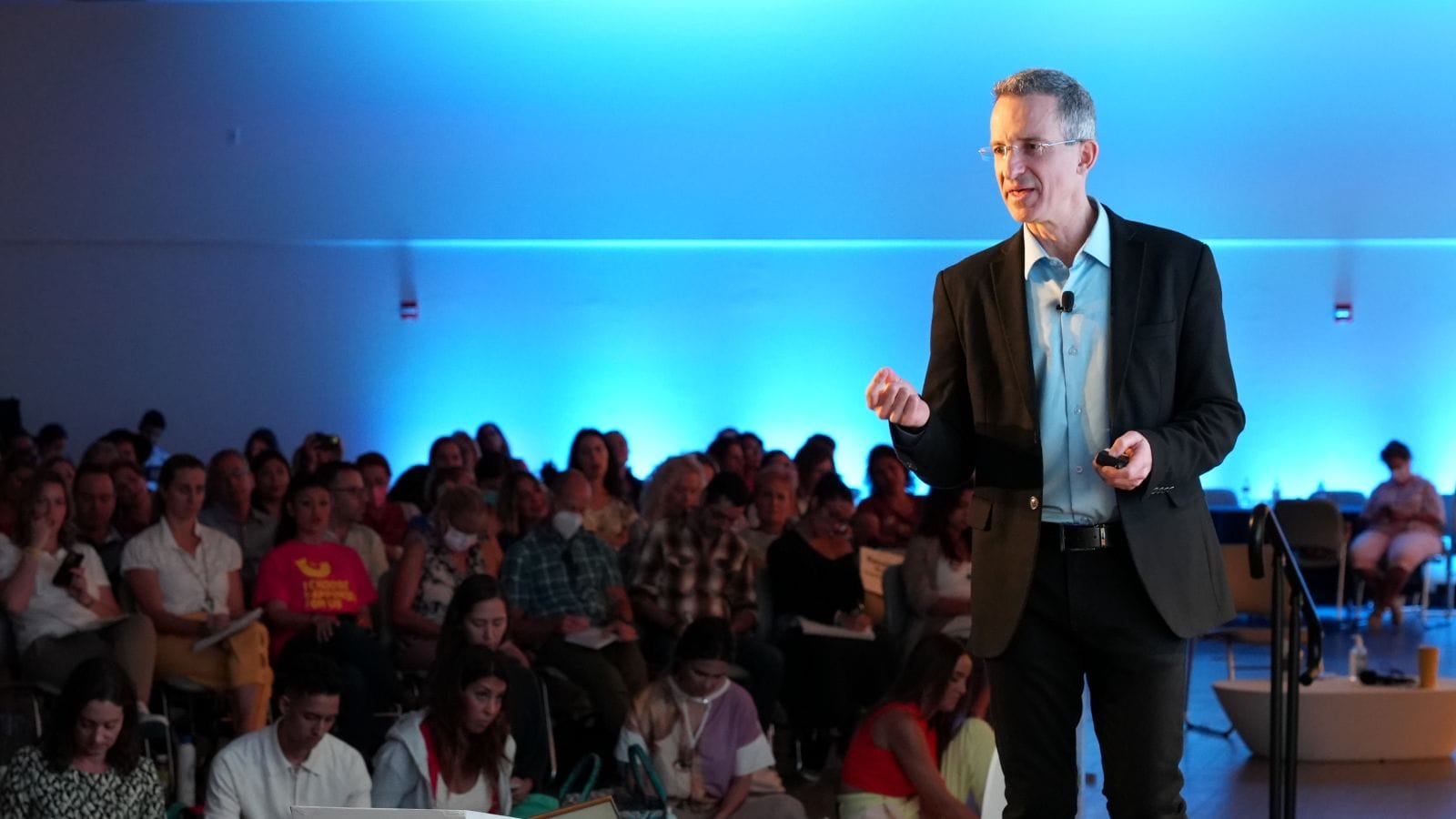 Prof. Tal Ben-Shahar talks to students about happiness. Photo courtesy of the Happiness Studies Academy