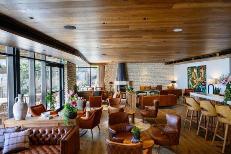 Lobby bar at Canaan Spa Hotel, Safed. Photo courtesy of Fattal