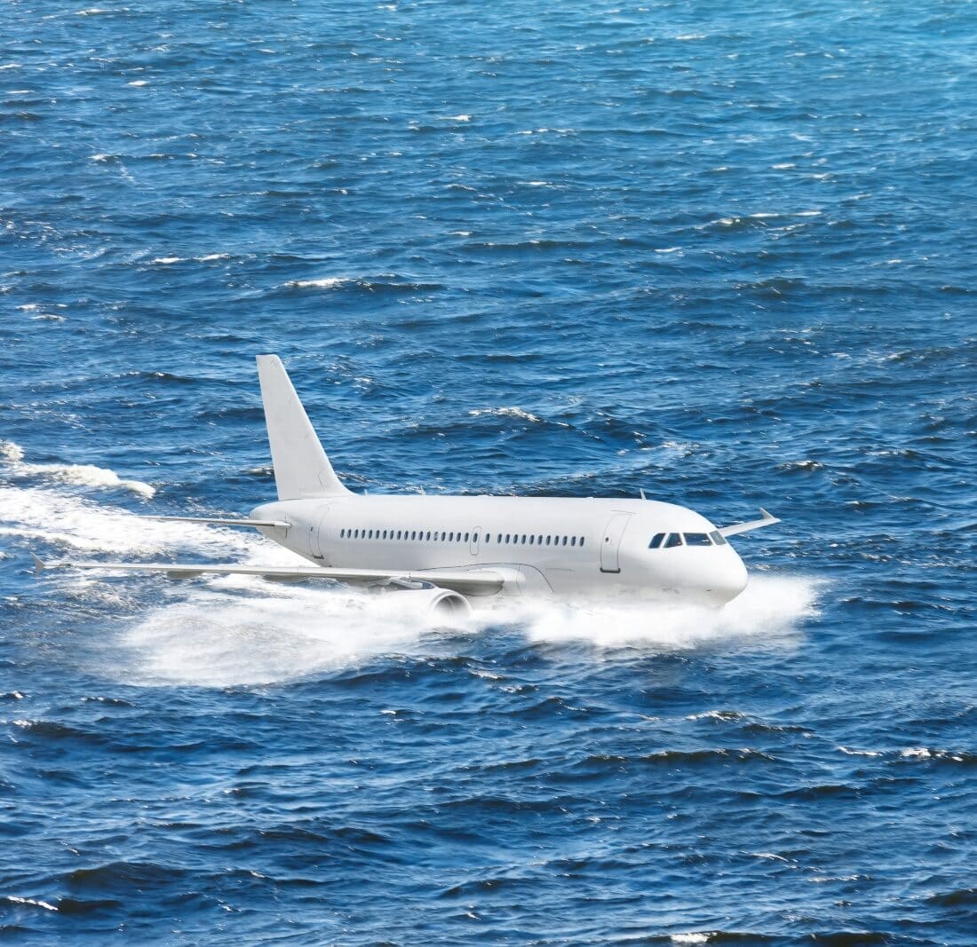 Emergency landing of the airplane on water. Photo by aapsky via Shutterstock