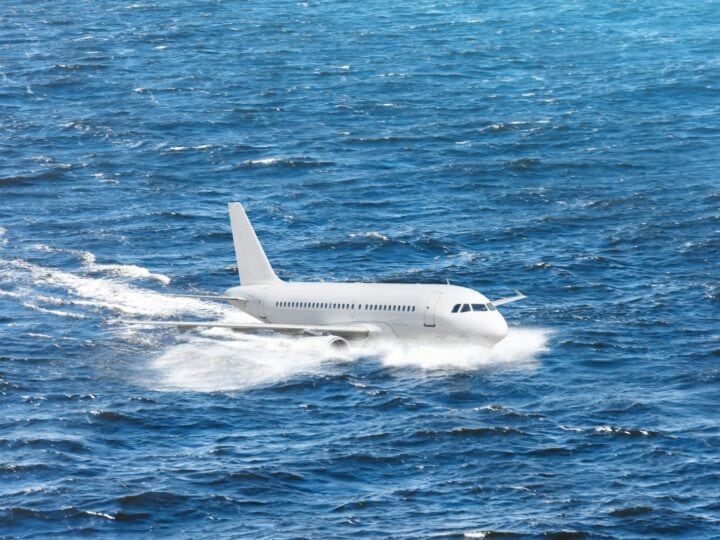 Emergency landing of the airplane on water. Photo by aapsky via Shutterstock