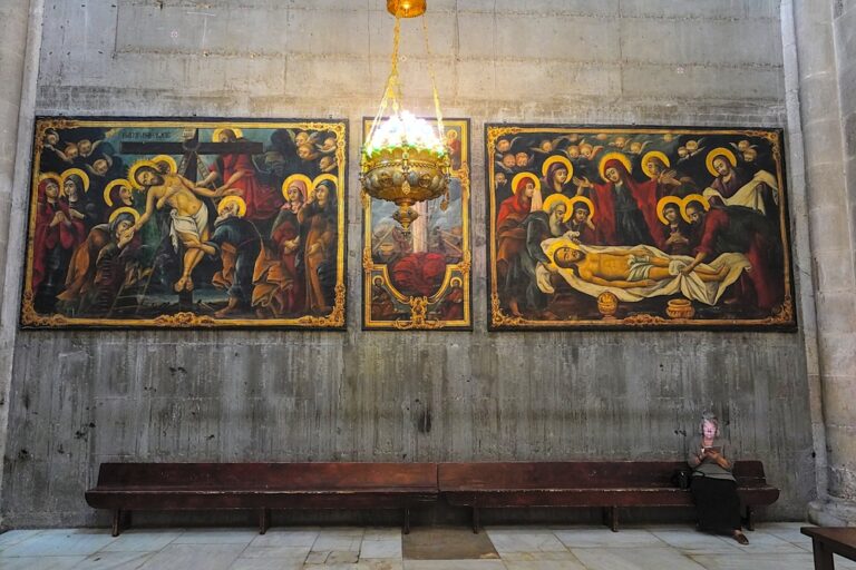 Icons on the walls of the Catholicon. Photo by Teo K/Shutterstock 