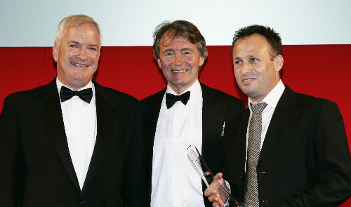 Carmel Winery executive team receives Decanter award